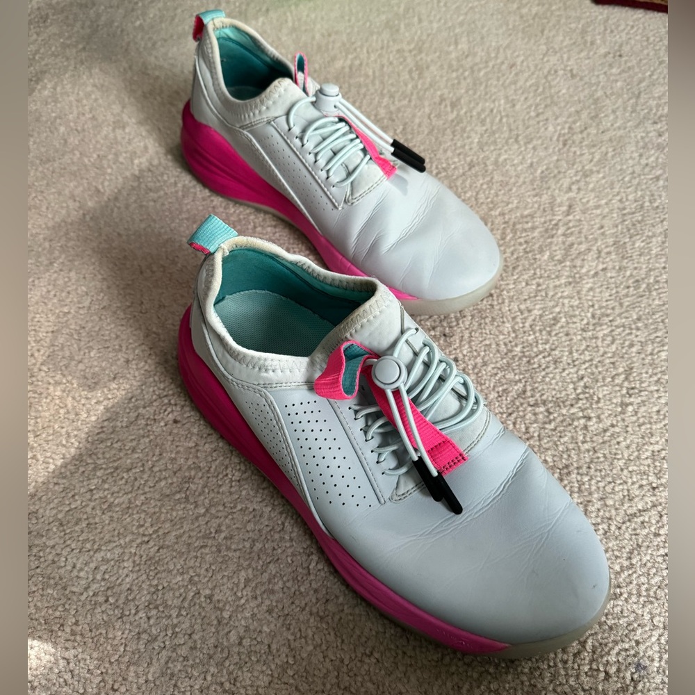 Women’s clove shoes size 6.5